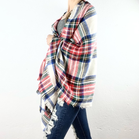 🧣Red Blue Green Plaid Large Raw Hem Scarf Shawl Wrap - Picture 9 of 10